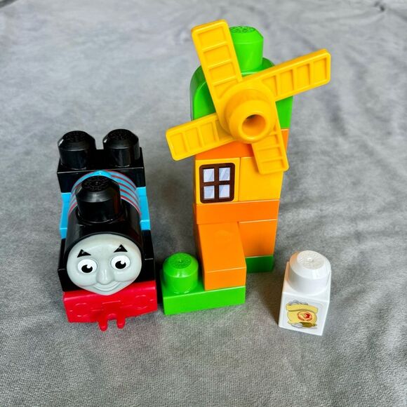 Mega Bloks Thomas & Friends Thomas at the Mill Set | Building Blocks - Picture 2 of 6